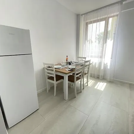 Imobel Aradului,2 Bedroom Apart * Timişoara